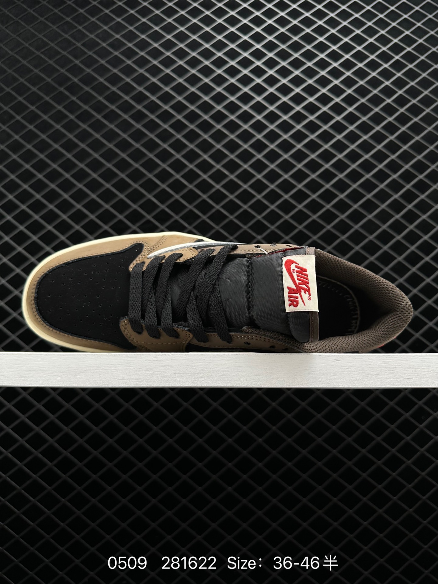 NIKE  Air Jordan 1 Low